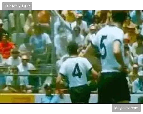 《贝肯鲍尔战术遗产焕发新生：现代足球掀起新一轮战术革命》