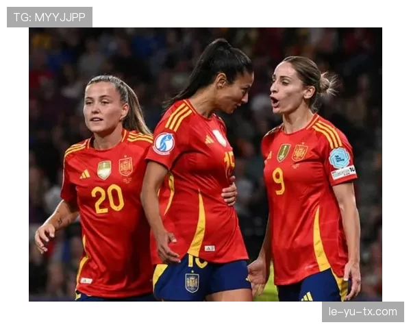 欧洲杯女足新王者加冕，历史性胜利引爆全场欢庆